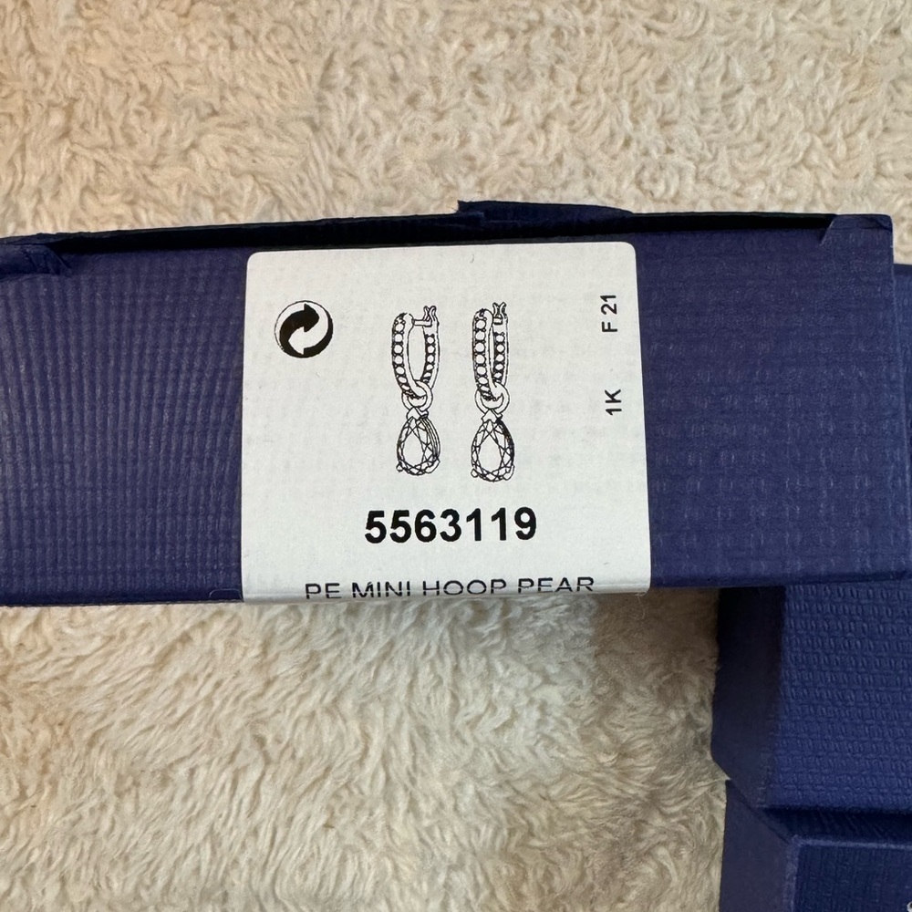 Swarovski Women’s Earrings - Picture 2 of 5